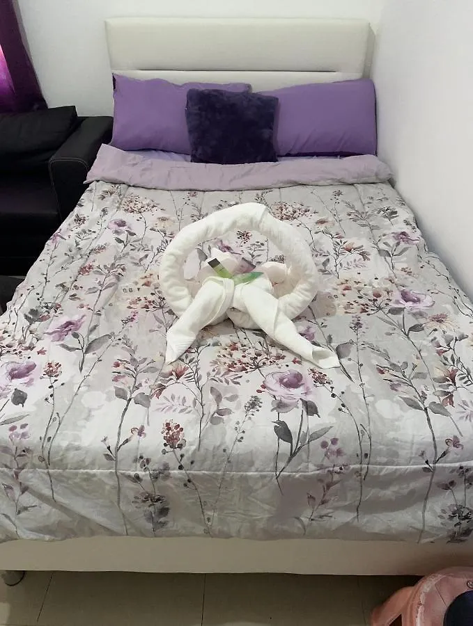 Privatunterkunft Ferienwohnung The Purple Place Abu Dhabi Vereinigte Arabische Emirate